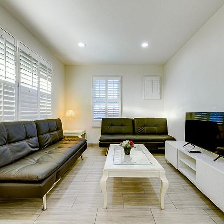 Stylish Modern Home, Ac, Parking & Near Fwys Santa Ana Exterior foto