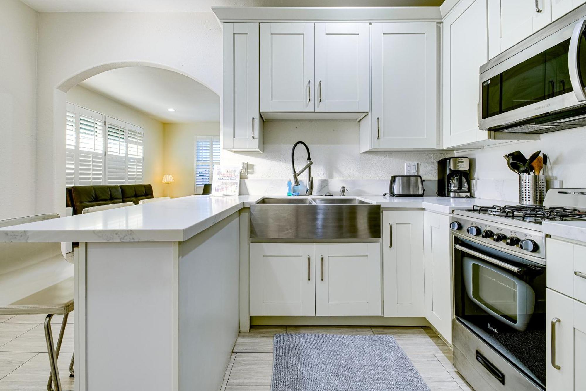 Stylish Modern Home, Ac, Parking & Near Fwys Santa Ana Exterior foto