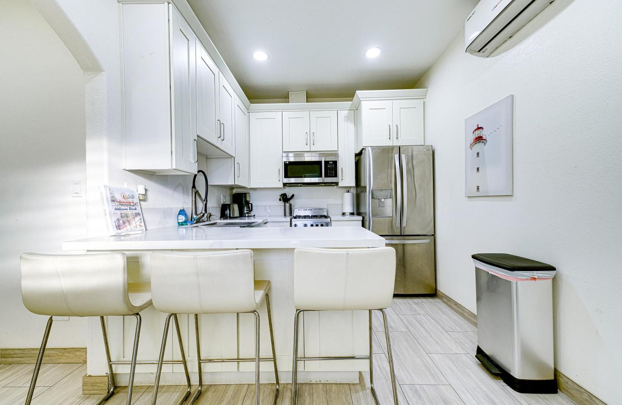 Stylish Modern Home, Ac, Parking & Near Fwys Santa Ana Exterior foto